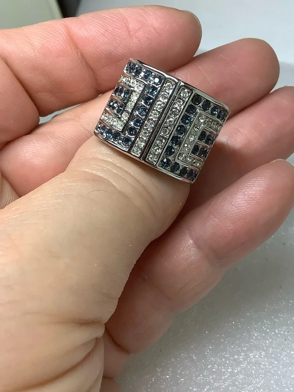 Silver Tone Blue Crystal Statement Ring excellent condition size 8.5